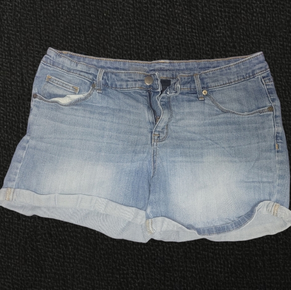 Three Pairs of Size 12 Shorts Raw Hem Scoop, Mossimo, Aero - Picture 5 of 10